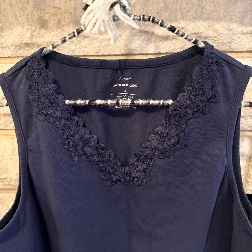 CJ Banks Dark Blue Lace Trim Sleeveless Blouse Size X - Picture 3 of 4